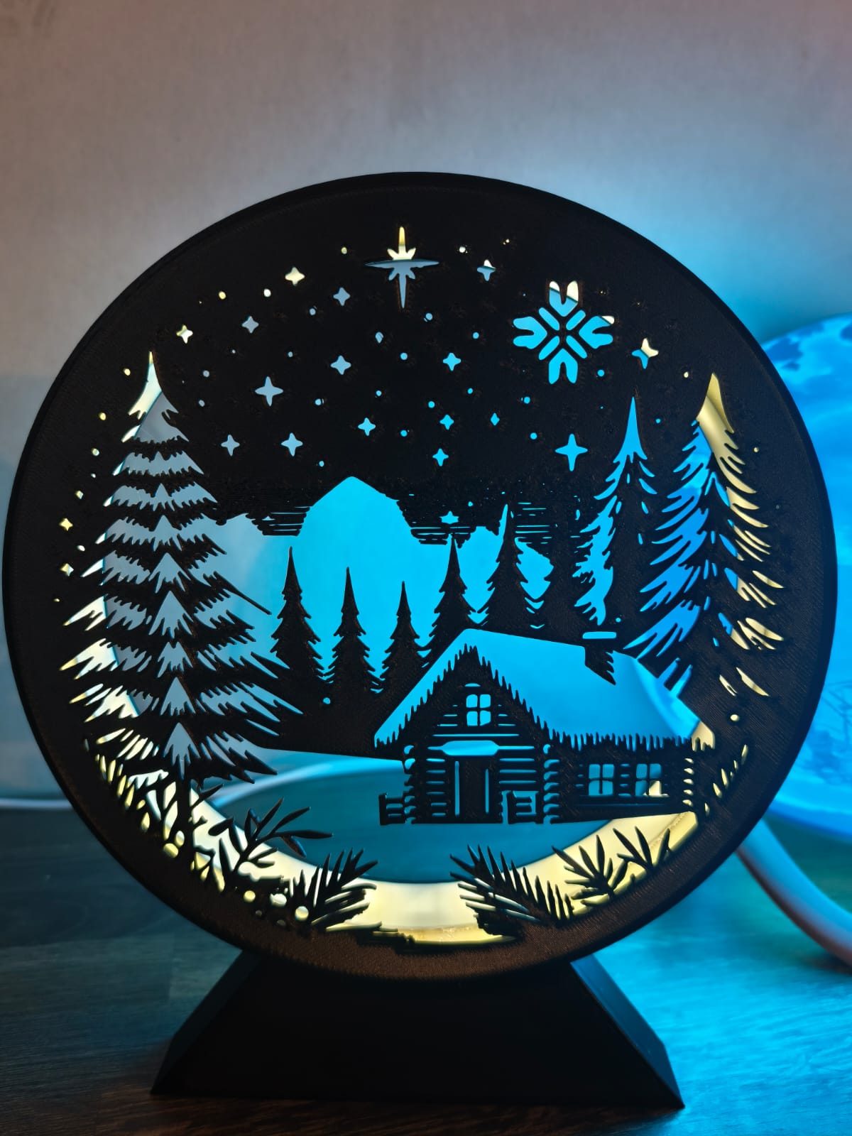 Lampa "Klēts zem zvaigznēm"