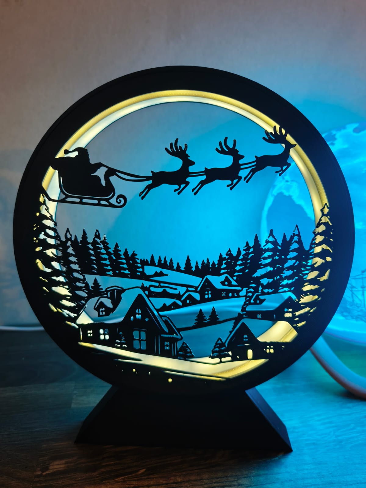 Lampa "Ziemas ciemats ar briežiem"