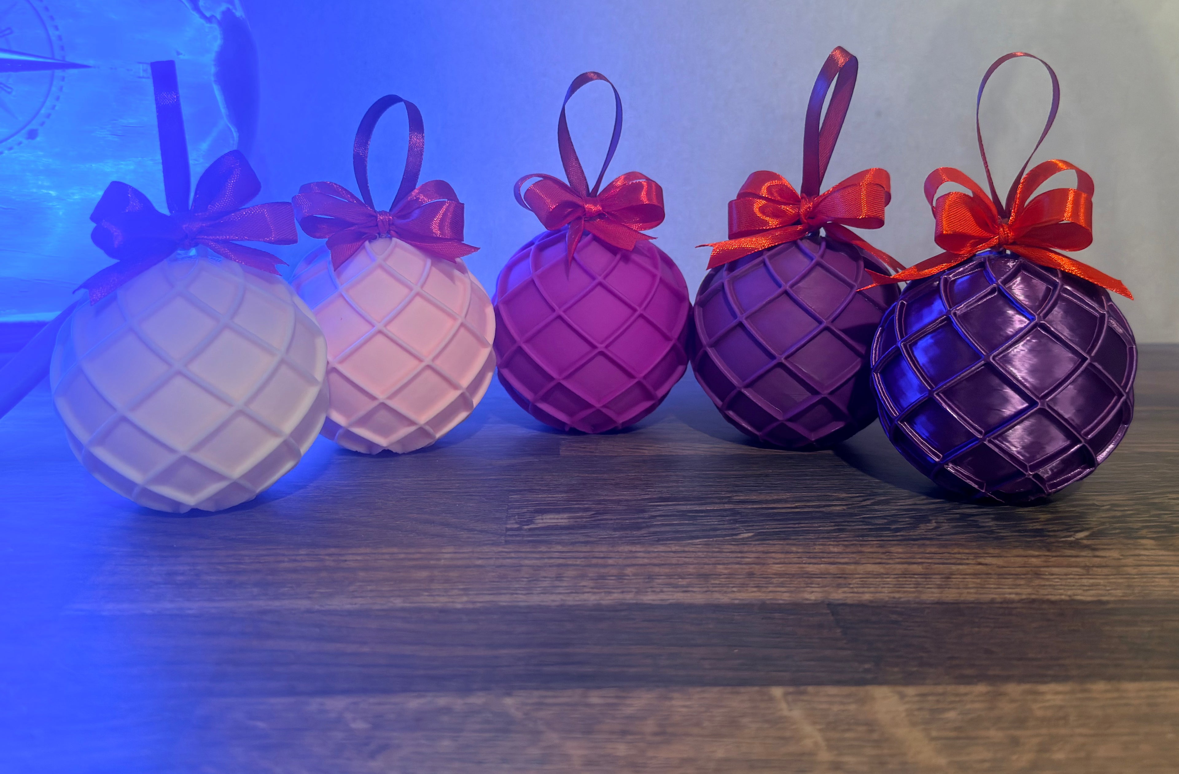 Ziemassvētku eglīšu bumbas