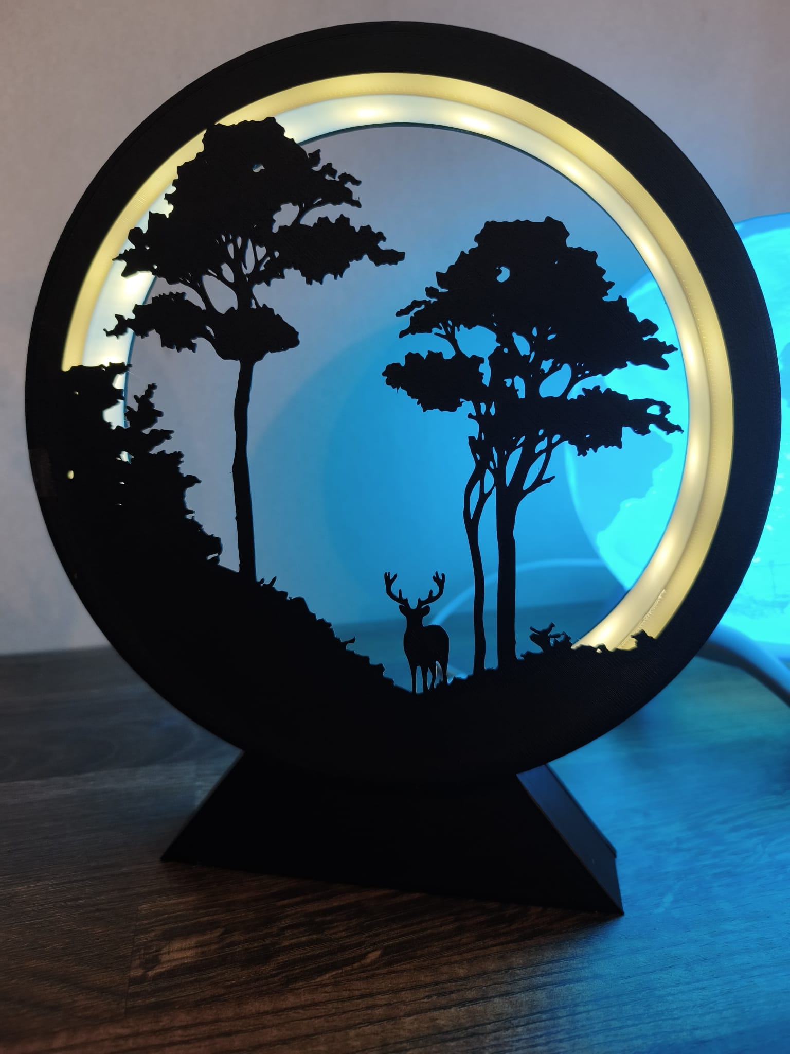 Lampa "Meža ainava ar briedi"