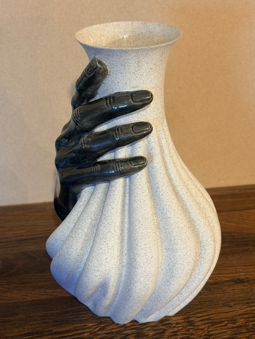 Iņ un Jaņ vāze